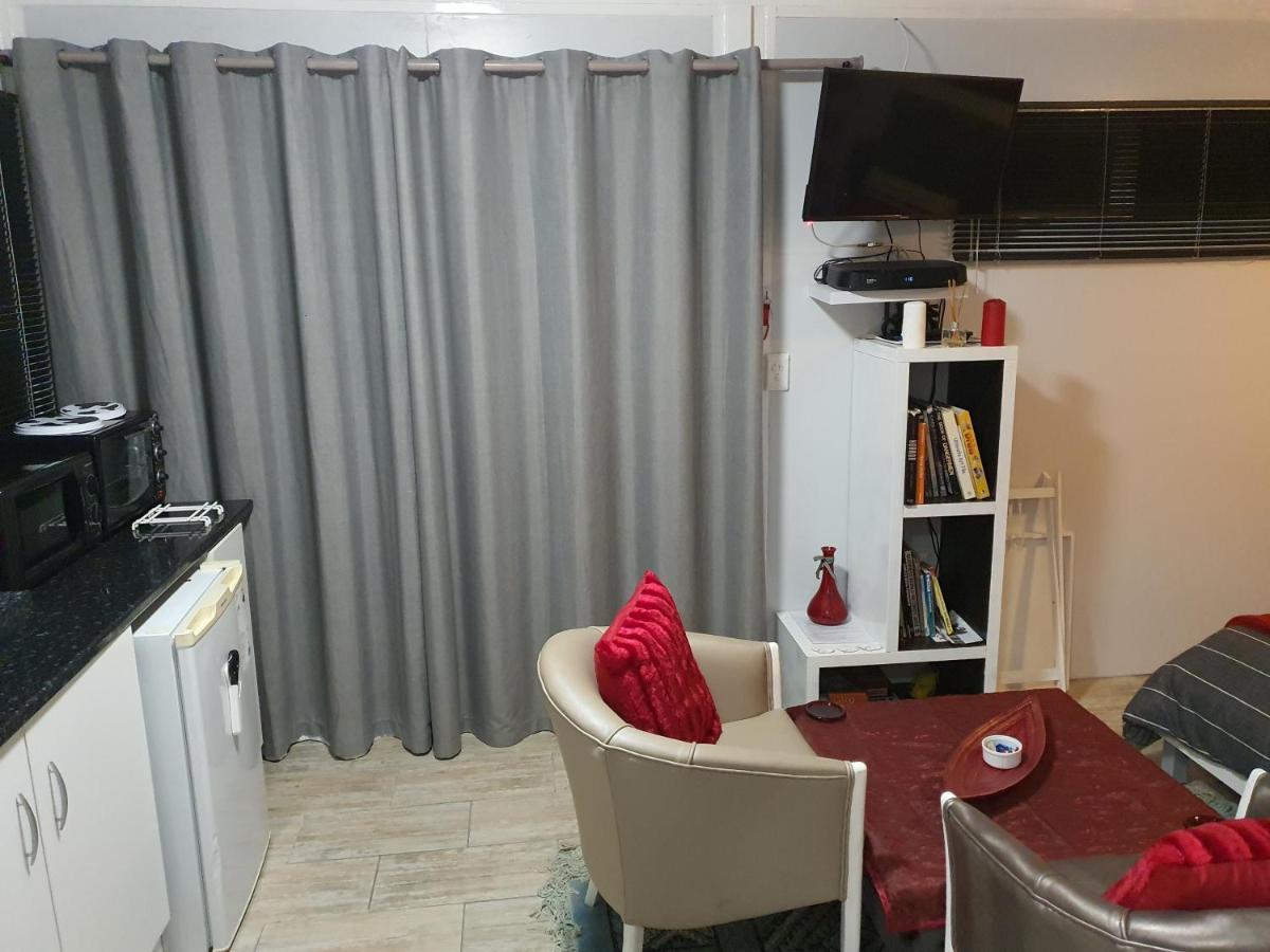 Atlantic Studio - Compact Unit With Sea Views Melkbosstrand Exterior photo